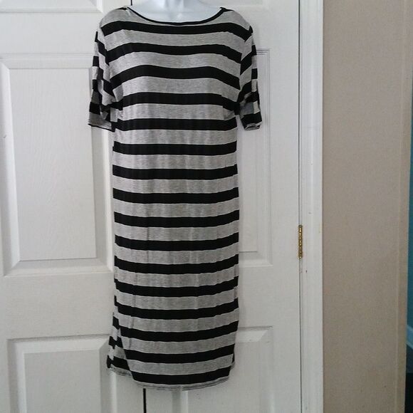 LULAROE Julia Black Gray Striped T-Shirt Dress  Sz 2XL - Picture 1 of 5